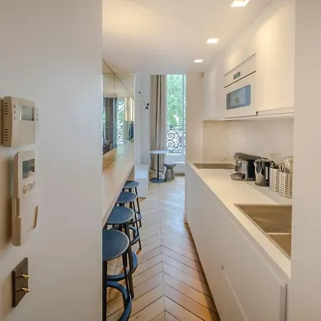 De Standing 4 - Tour Eiffel/invalides Apartment