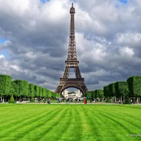 De Standing 4 - Tour Eiffel/invalides Paris